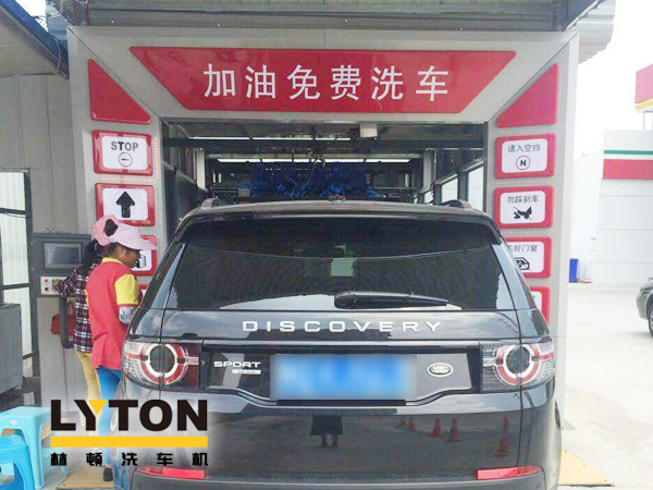 洗車(chē)設(shè)備廠家詳解關(guān)于全自動(dòng)洗車(chē)機(jī)毛刷傷車(chē)漆、洗車(chē)泡沫是洗滌劑、省水等幾個(gè)誤區(qū)